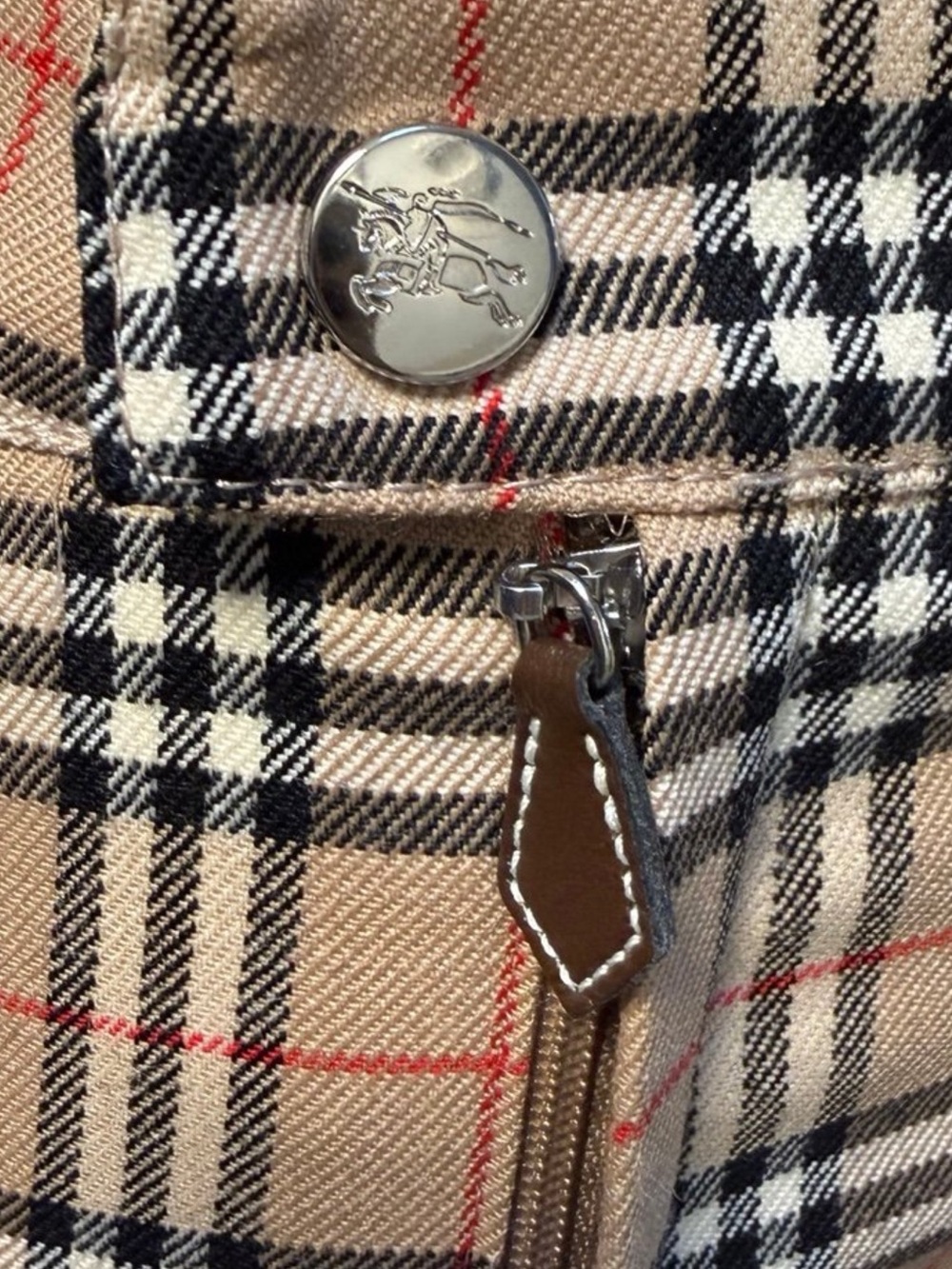 Burberry Beige Plaid Mini Skirt with Black & Red Check - Picture 5 of 6